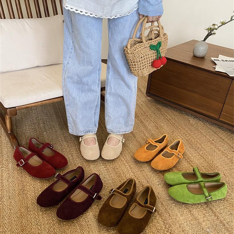 The first layer of cowhide small single shoes for women's autumn new one-word buckle with shallow mouth round head flat bottom versatile