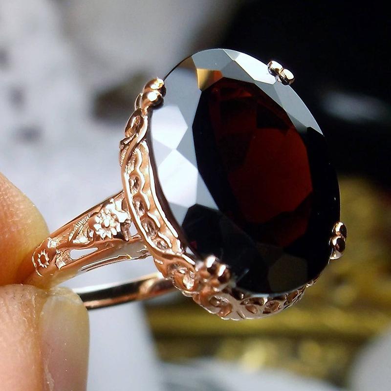Huitan Retro Red Zircon Ring - Elegant Women's Statement Jewelry for Events