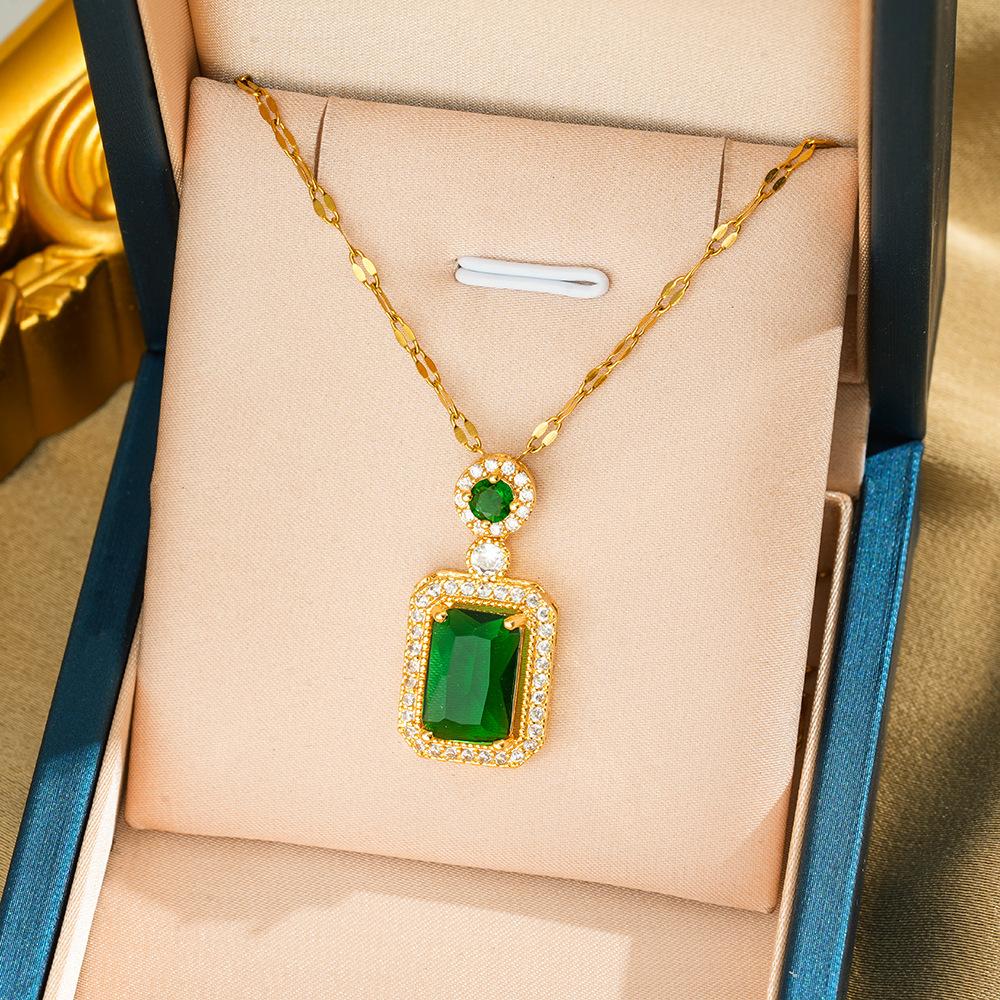 1PC Light Luxury Emerald Waterdrop Necklace for Women, Collarbone Chain, Light Luxury Niche Design