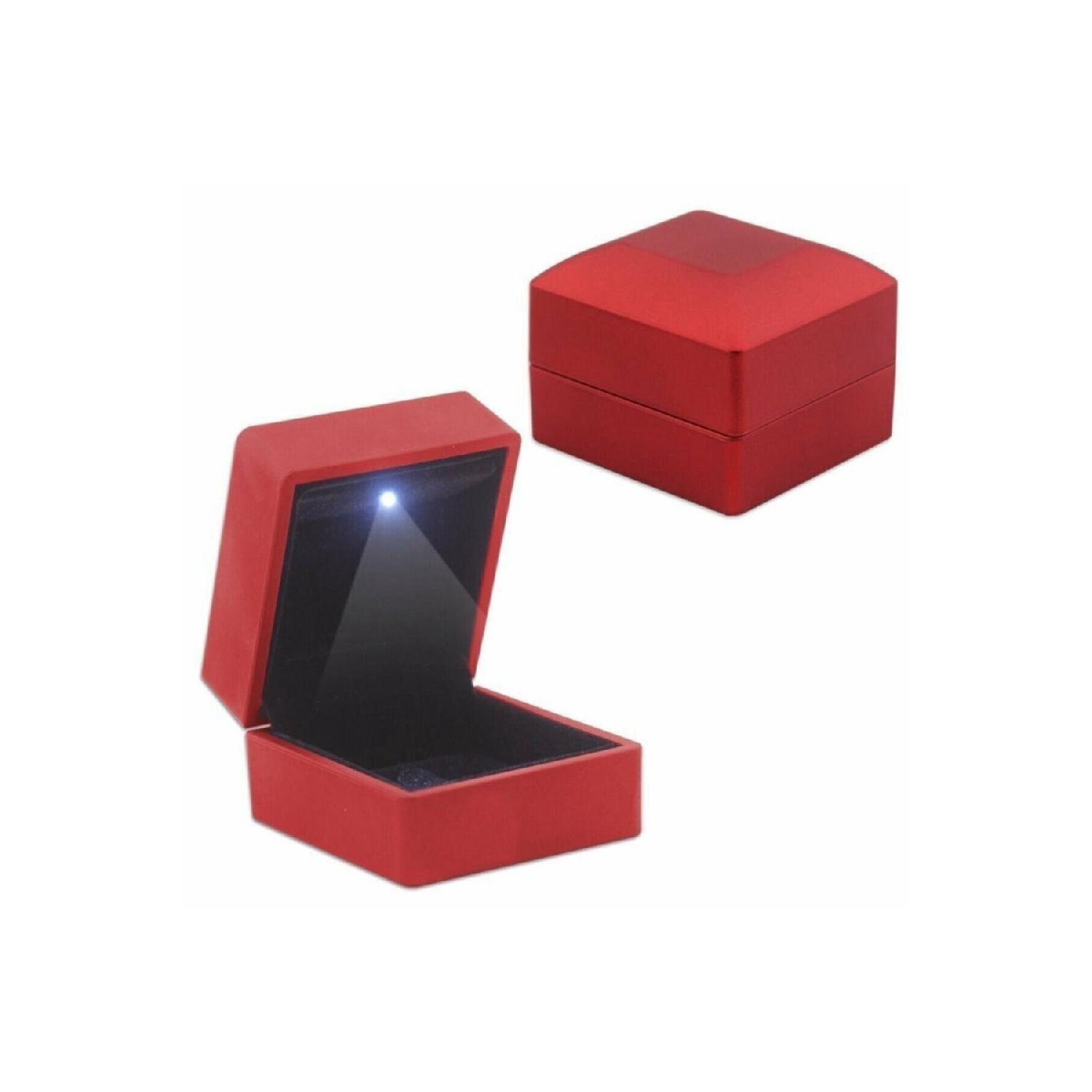 

Коробка для колец/обручальных колец красного цвета с подсветкой