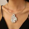 European & American Style Retro Large Petal Choker Necklace - Women's Simple Personality Clavicle Chain Accessory