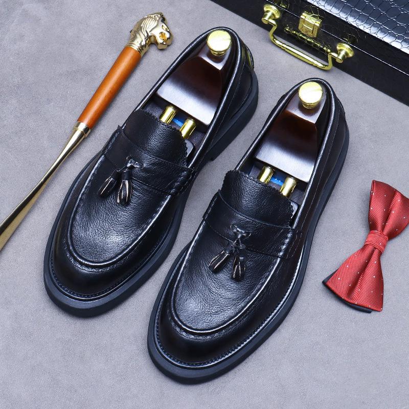 Brand Design Men Genuine Leather Shoes Moccasins Men's Tassel Loafers Vintage Slip-on Casual Men Social Dress Shoes