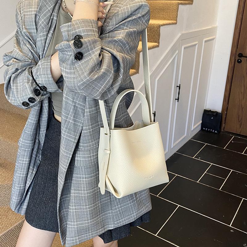 Lychee pattern handbag women's 2025 new trendy Korean niche bucket bag versatile ins shoulder messenger bag