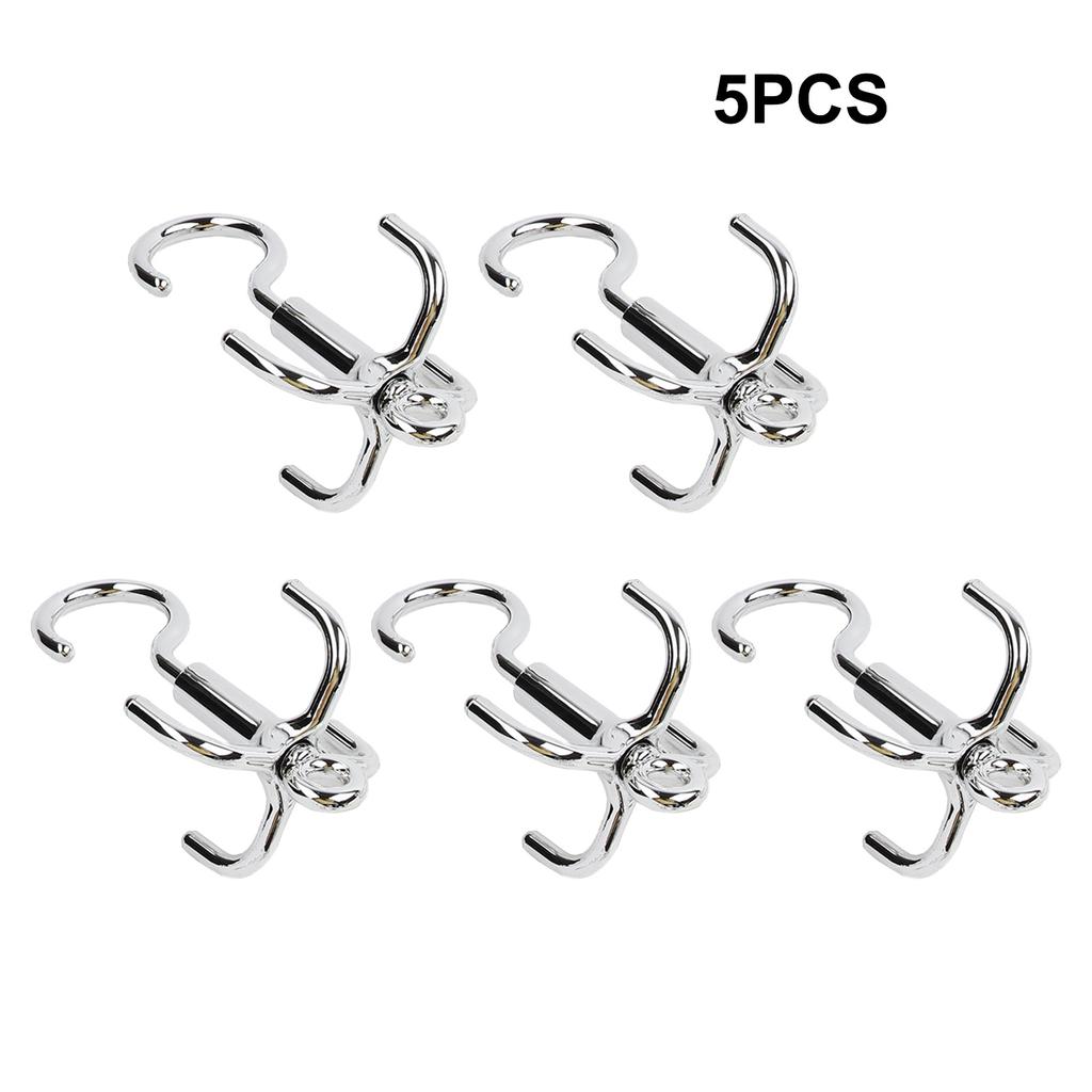 Sofistikovaný design otočných háčků se čtyřmi drápy ve stříbrno-bílé barvě