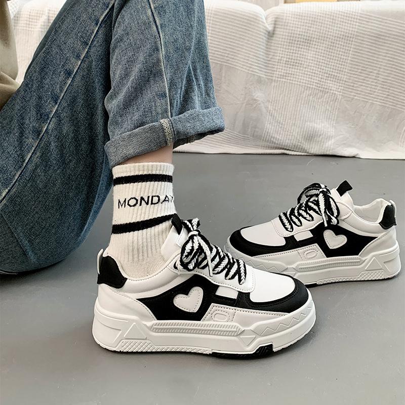 New Plus Size Thick Bottom White Shoes for Women  Spring and Autumn Versatile Round Head Women's Shoes Lace Up Casual Shoes