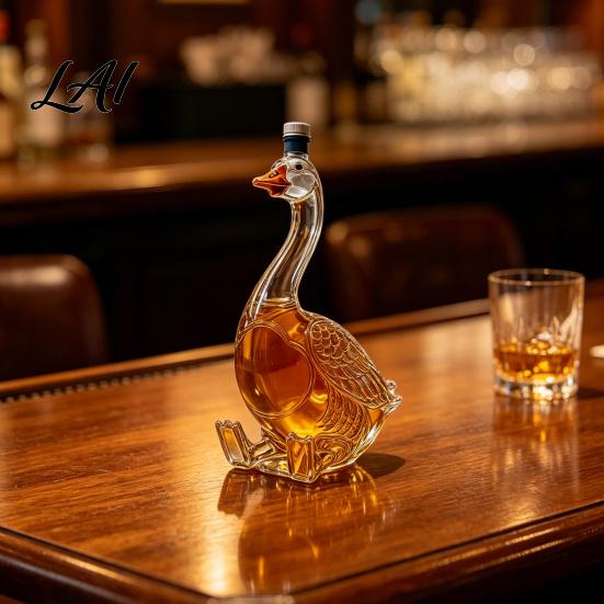 3D Animal Bottle Decor Goose Shaped Whiskey Decanter Glass with Stopper Art