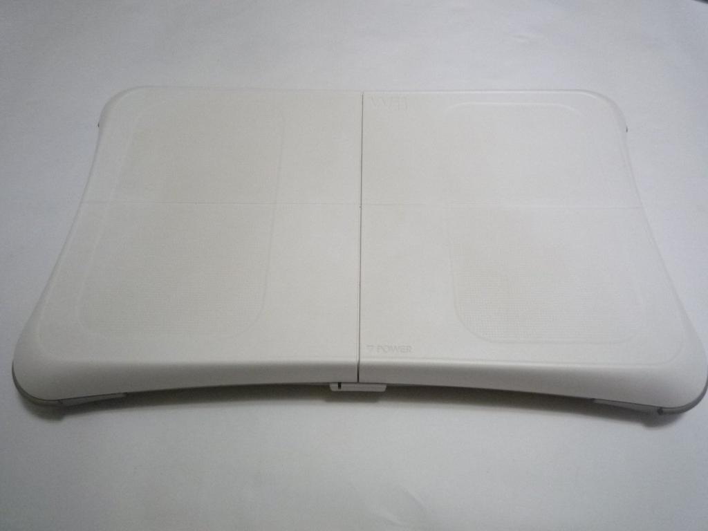 Wii Fit (включає «Дошку балансу») купити недорого — ціна