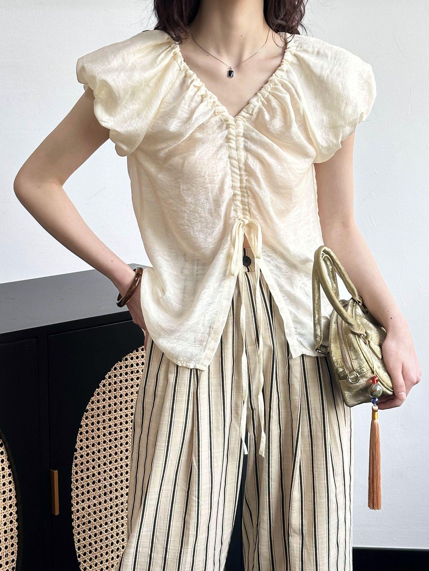 

Женская корейская рубашка с V-образным вырезом и короткими рукавами Orange Zhi Лето 2024, модный дизайн One Size абрикосовый