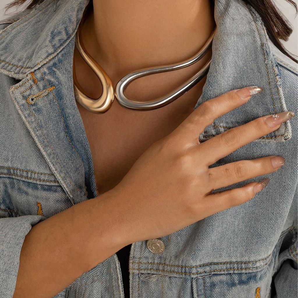 Exaggerated Large Hollow Metal Choker Necklace and Bracelet for Women Trendy Statement Jewelry Accessories on Neck/Hand Female