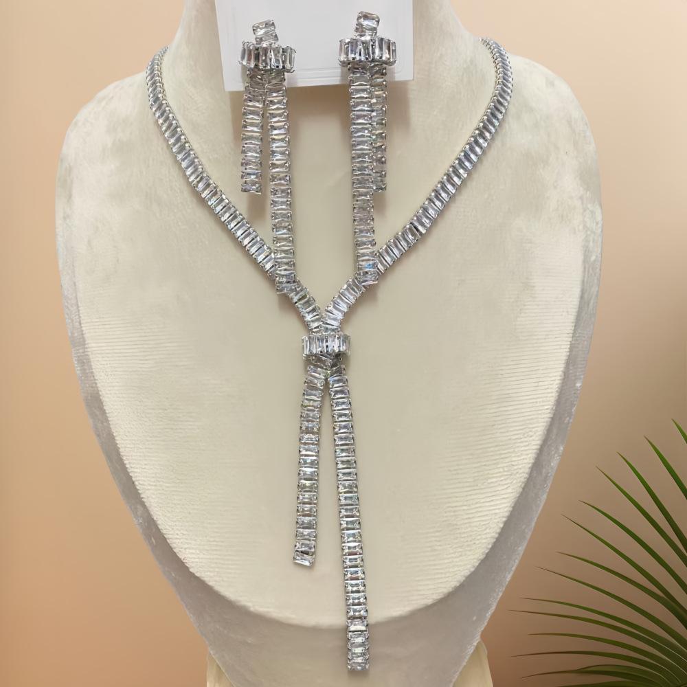 Ensemble collier et boucles d'oreilles à pampilles en zircon: Accessoires de Chaîne de Clavicule Haut de Gamme Chic Européen-Américain pour Femmes