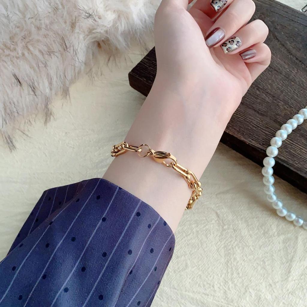 Sunlifex Women's Elegant Roman Numeral Quartz Bracelet Watch