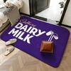 Weicher saugfähiger rutschfester Teppich Markenlogo C-Cadbury Fußmatte Heimdekoration Fußmatte Schlafzimmer-Fußmatte Duschteppich