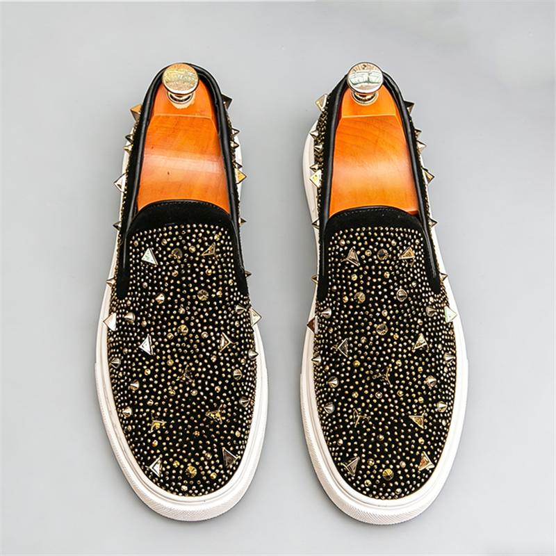 Scarpe Casual Piattaforma Rivetti Pelle Verniciata Stile Punk Rock Designer Lusso Nuove da Uomo Calzature da Passeggio Abbigliamento Hip-hop Mocassini Maschili