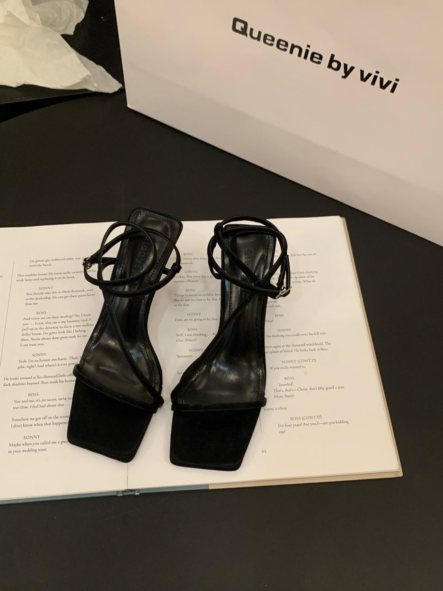 

Французские босоножки на высоком каблуке, сказочные туфли 2024 года, новые летние темпераментные черные туфли на шпильке с ремешком в римском стиле 39 чёрный