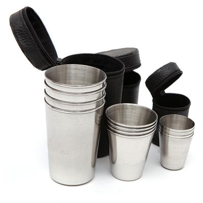 Juego de 4 Piezas Taza Petaca de Acero Inoxidable Portátil 30ML/70ML/150ML Copas de Vino con Estuche de Cuero Vajilla para Exteriores Mini Taza de Café Té Cerveza