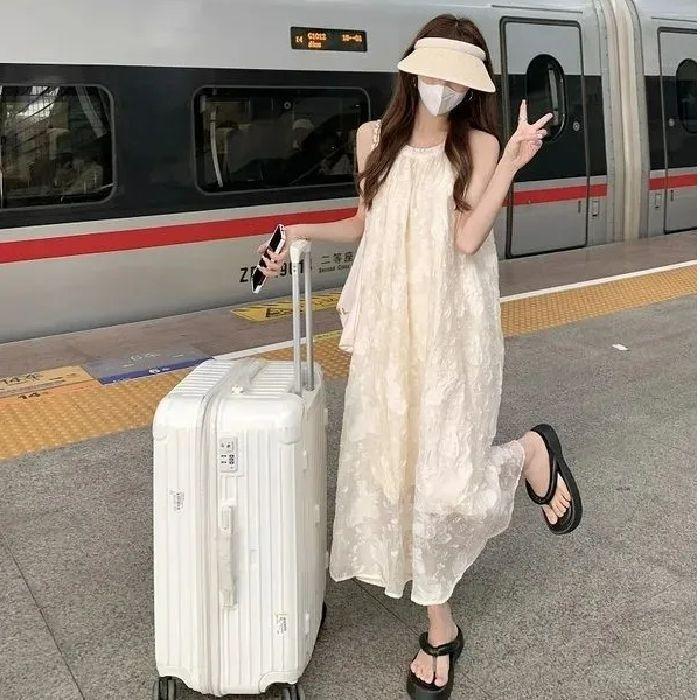 Design sense neck sling skirt vacation style dress women s summer thin gentle wind A word long dress heavy industry skirt S