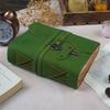 Handgefertigtes, in Leder gebundenes Tagebuch mit Schloss und Schlüssel mit Vintage-Baumwollpapier