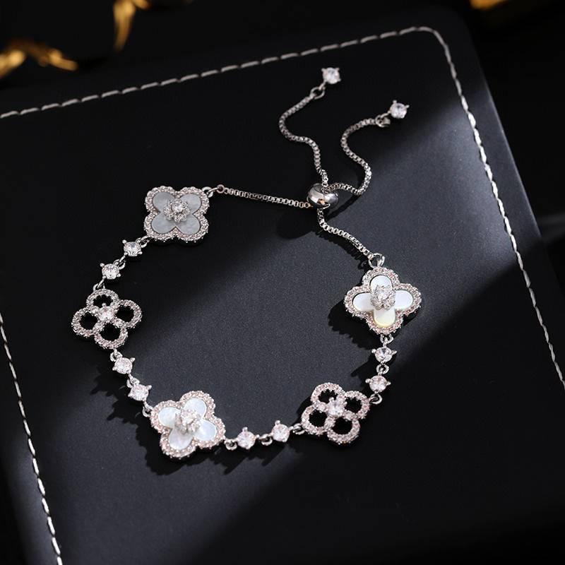 

Adjustable Rhinestone Crystal Flower Bracelet - Elegant, High-End Light Luxury Jewelry