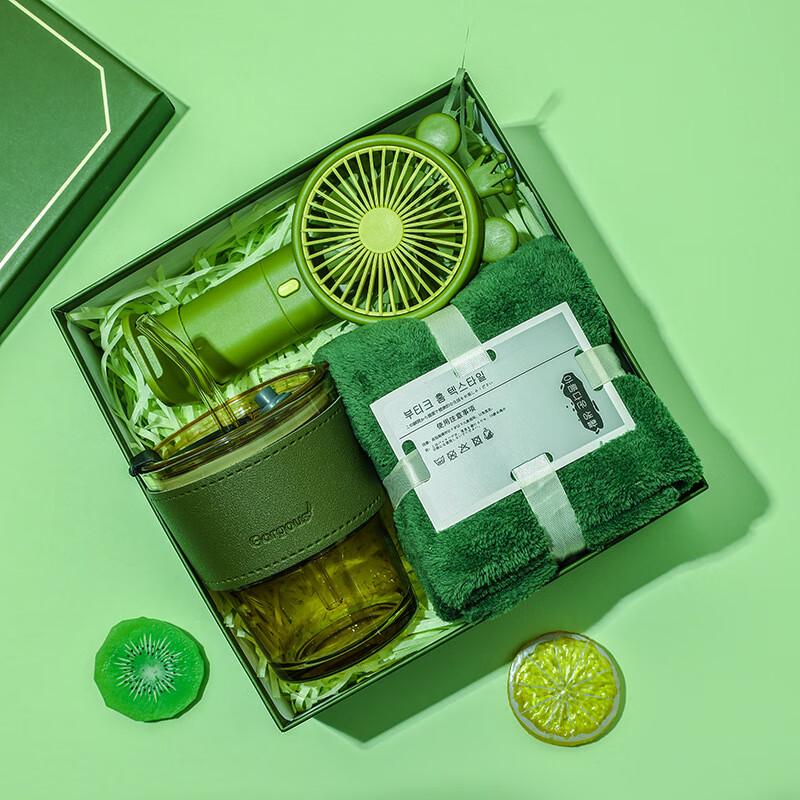 Aiqiyi WA Olive Green Gift Set: Bamboo Cup, Fan & Towel