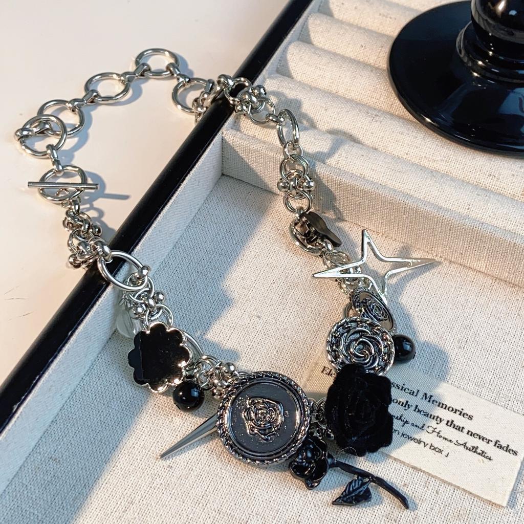 Thorns Rose Chinese Punk Edelweiss Titanium Steel Necklace Heavy Industry Button Clavicle Chain Collar Accessories Versatile Necklace Tide