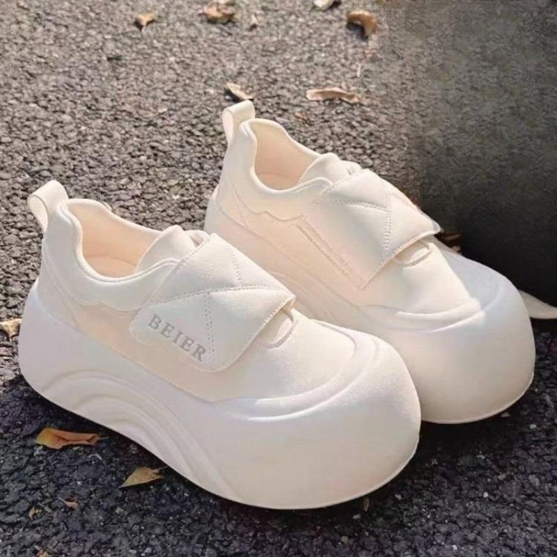 Women's Versatile New Style Flat Shoes with Soft Sole, Suitable for Sports, Breathable and Comfortable Casual Wear.