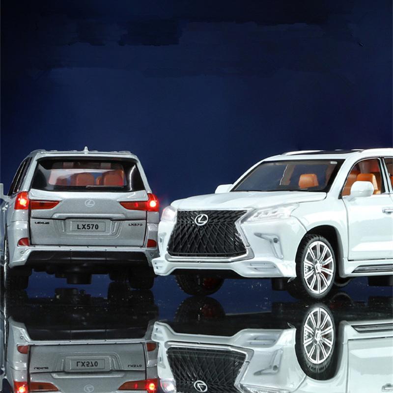 1/32 Lexus LX570 SUV Alloy Car Model Diecasts Metal Off-road Vehicles Car Model Sound and Light Simulation Kids Toys Gift