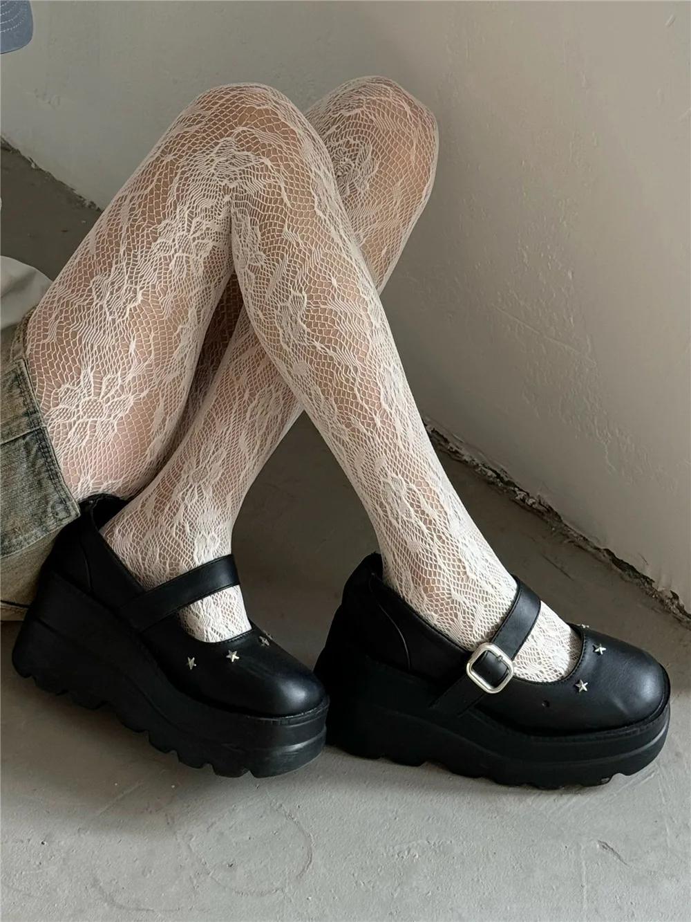 

Spicy Girl Y2K Style Flower Mesh Socks Colorful Embroidered Hollow Out Women s Pantyhose Sexy Vintage Lace Long Socks белый