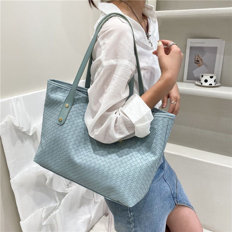 Large Capacity Woven Women's Bag Summer Versatile Shoulder Bag Unique Design Handheld Tote Bag