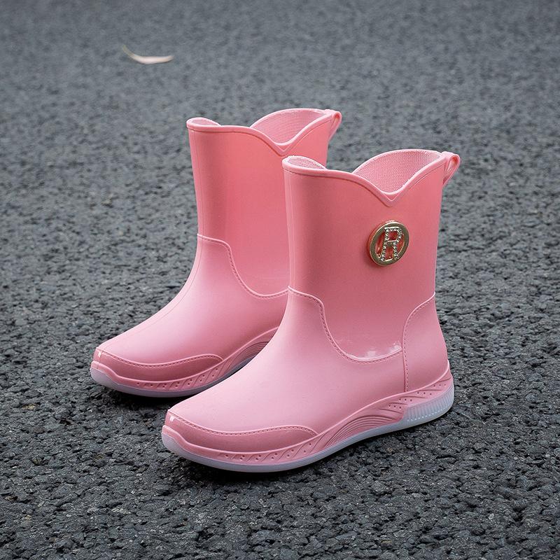 

Simple fashion short women s rain boots non-slip rain shoes waterproof boots women s water shoes rubber shoes on rainy days 40