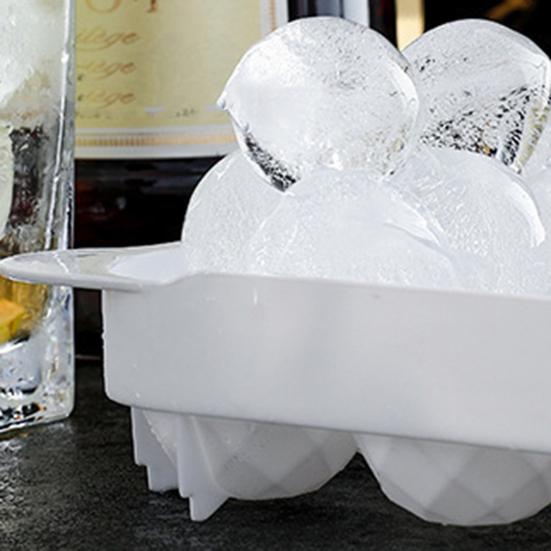 Stor isbricka Snabbfrysande sfäriska isbollsformar med förseglat lock Ingen lukt Långsamt smältande klar isbollsmaskin för whiskycocktails