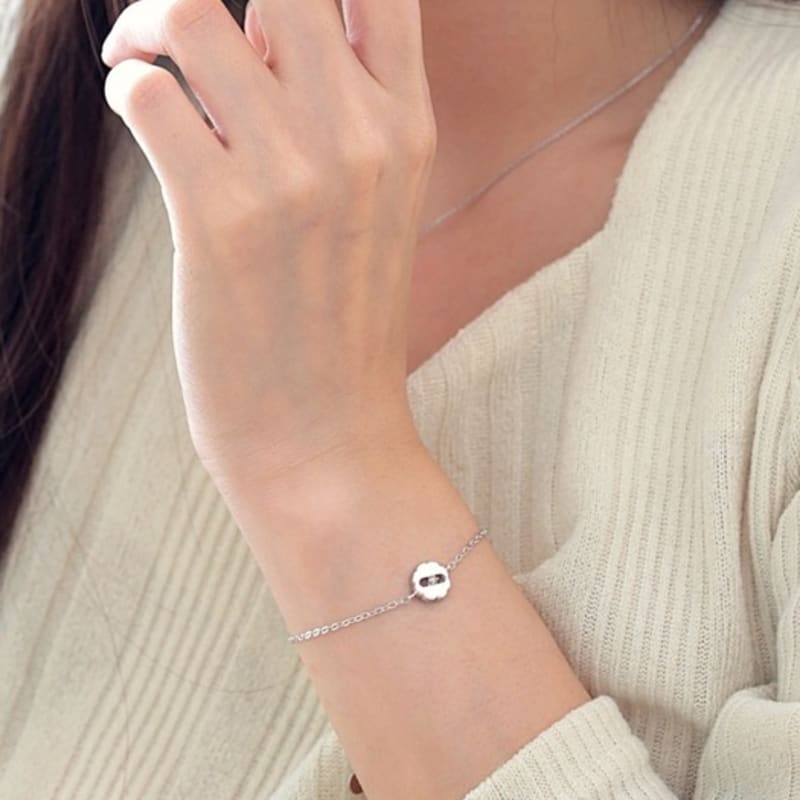 BELLOOGGI Blooming Diamond Bracelet