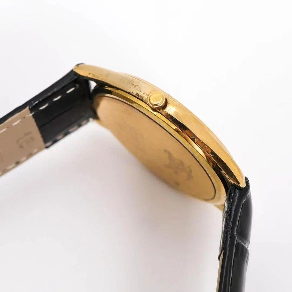 Used Operation BURBERRY Watch Gold Dial Round Men's 3369
