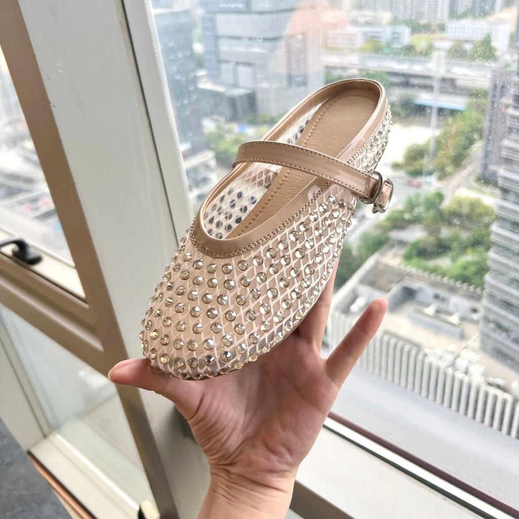 Baotou Hausschuhe zum Ausgehen und Tragen 2025 Sommer neue Mode High-End Semi-Slipper Damen Casual Vielseitige Atmungsaktive Sandalen