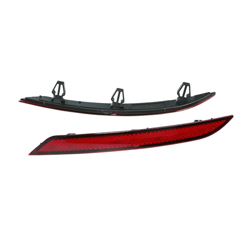 For Seat Leon 2024 Rear Bumper Reflector Lamp Tail Stop Signal Light Assembly 5FA945105C 5FA945106C
