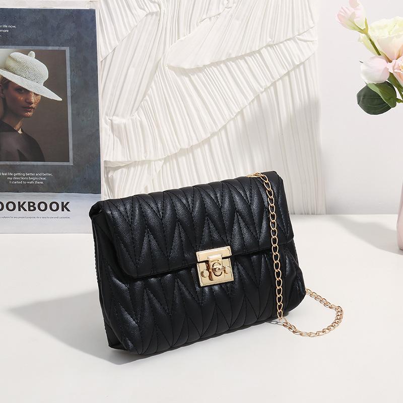 Fashion small bag New embroidery chain women's bag Small square bag One shoulder messenger bag Lock mobile phone bag