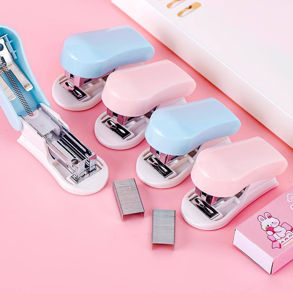 1 Set Mini Capsatoare Culoare Macaron, include 1000 buc Agrafe și Coadă de Scos Agrafe, Unelte de Legat Metalice Ușoare cu Economie de Efort