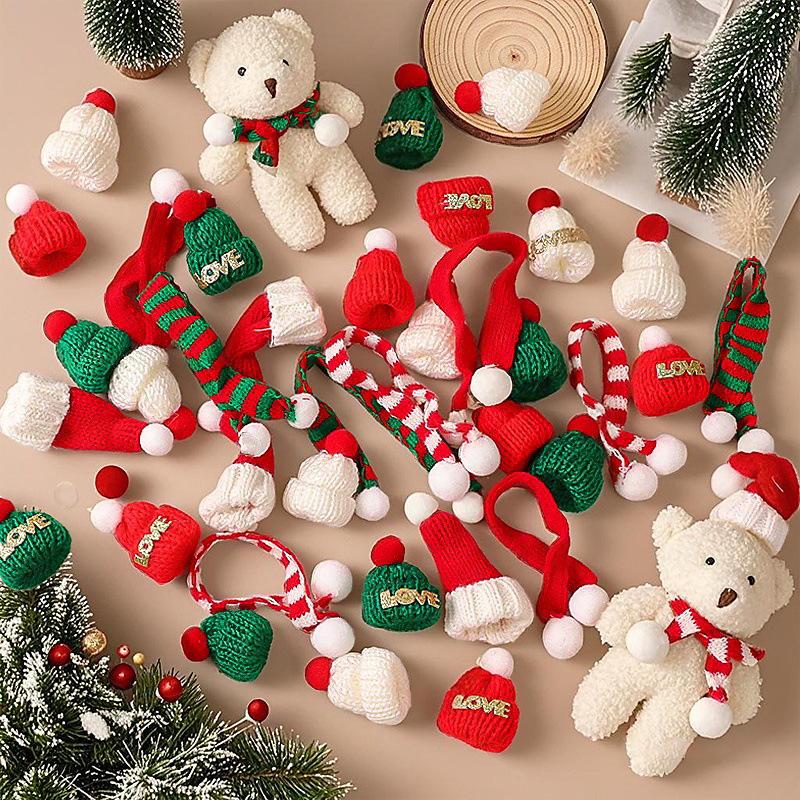 Mini Red Woolen Christmas Hat Hair Clip - Cute Dress-Up Accessory for Wine Bottles