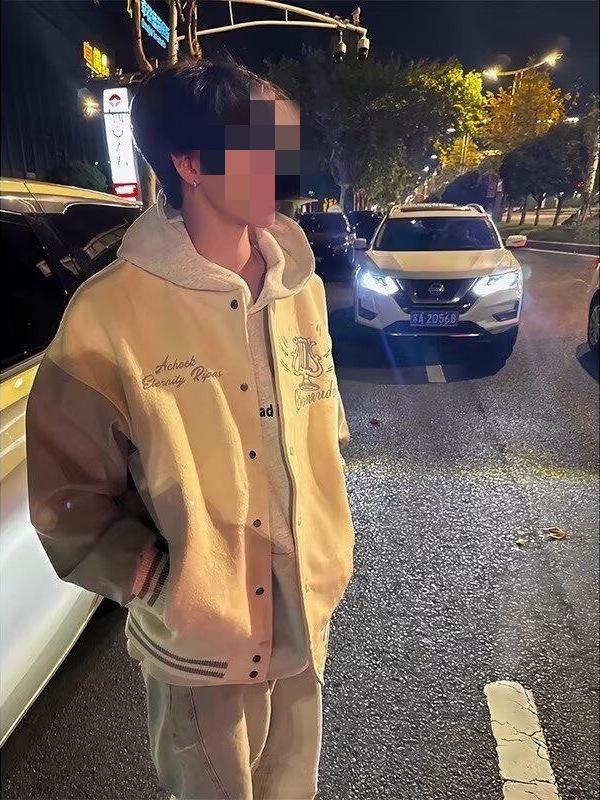 Unisex College Style Baseball Jacket with Embroidered Stand Collar - Trendy, Loose-Fit Outerwear for Autumn