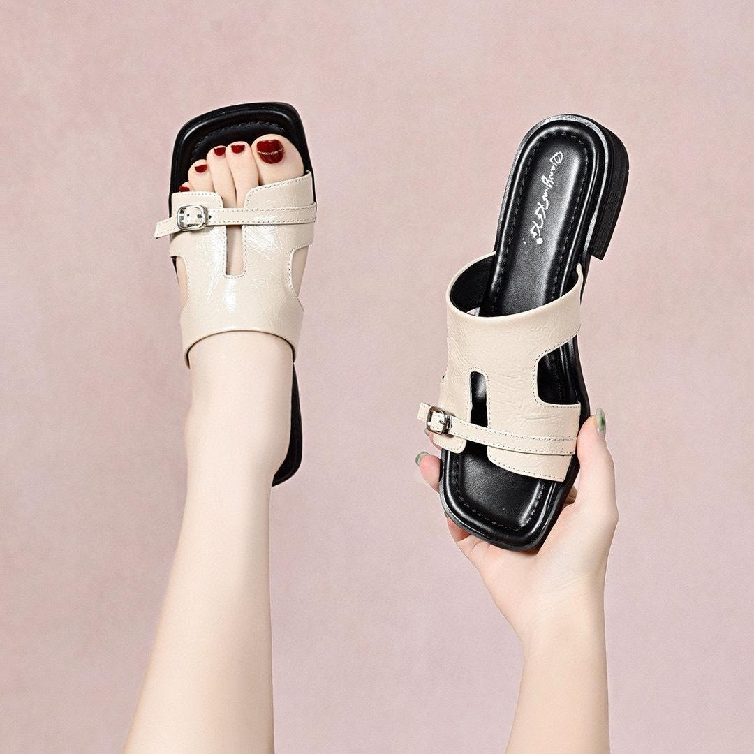 

Летние шлепанцы женские для улицы новые с открытым носком на плоской подошве сандалии с пряжкой ремня полый дизайн нишевые женские шлепанцы 40 бежевый