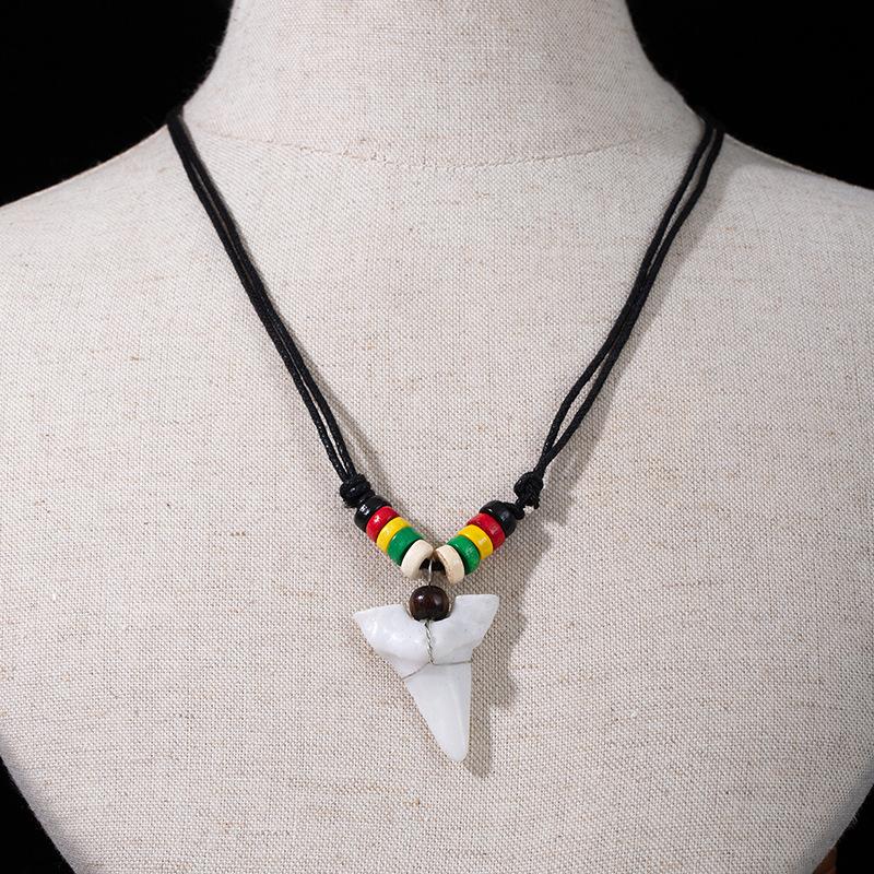 1 Stück Retro Ethnischer Wind Wolfszahn Haifischzahn Halskette Tibetischer Stammes-Ethnischer Stil Halskette Böhmische Accessoires