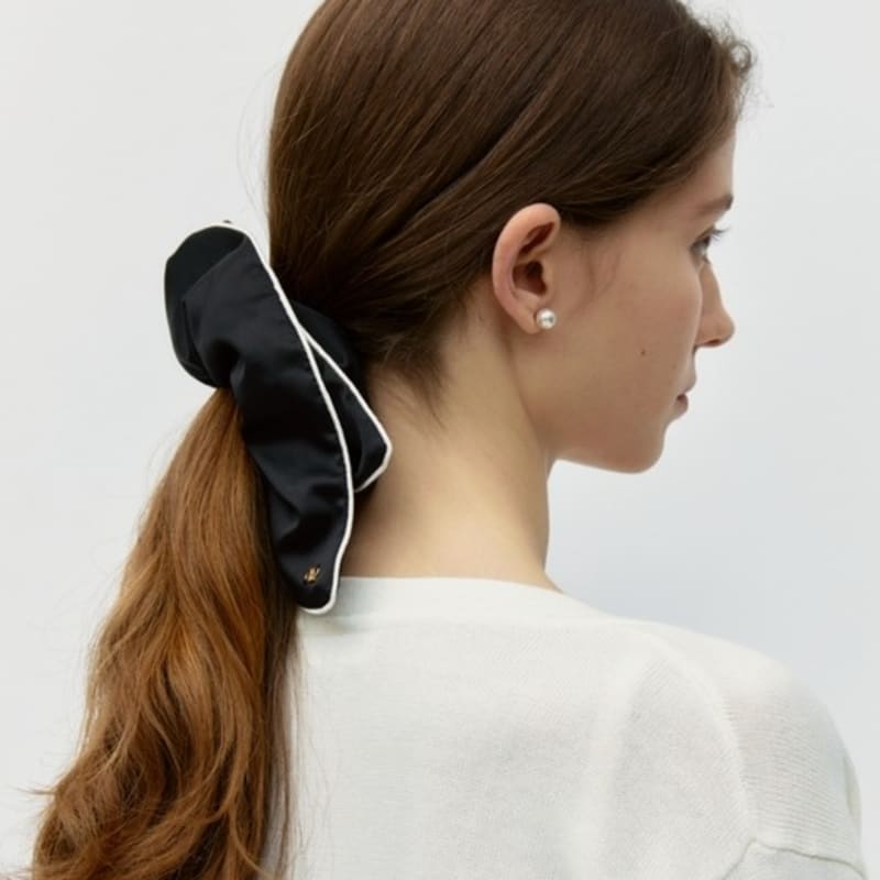 DEPOUND Square Satin Scrunchie - Black