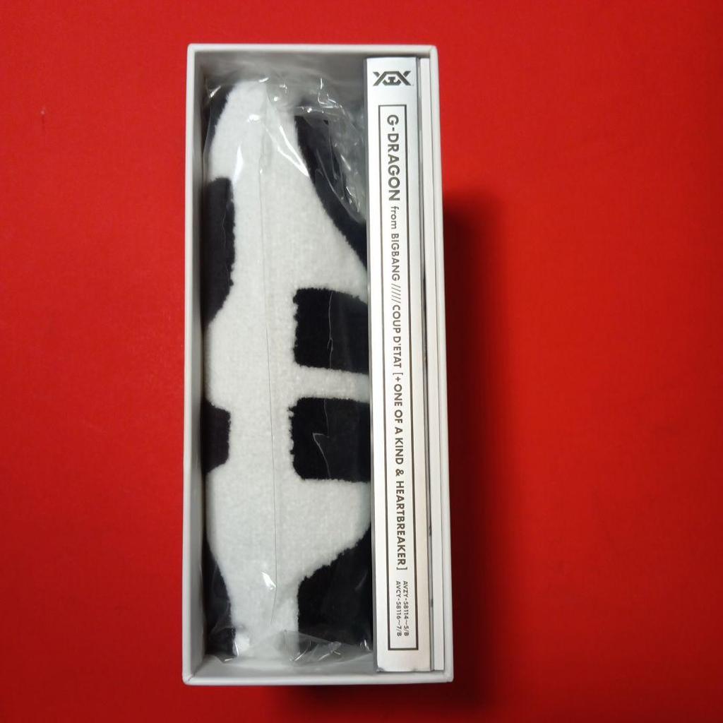 [USED] G-DRAGON COUP D'ETAT First Press 2CD+DVD+Towel+Booklet