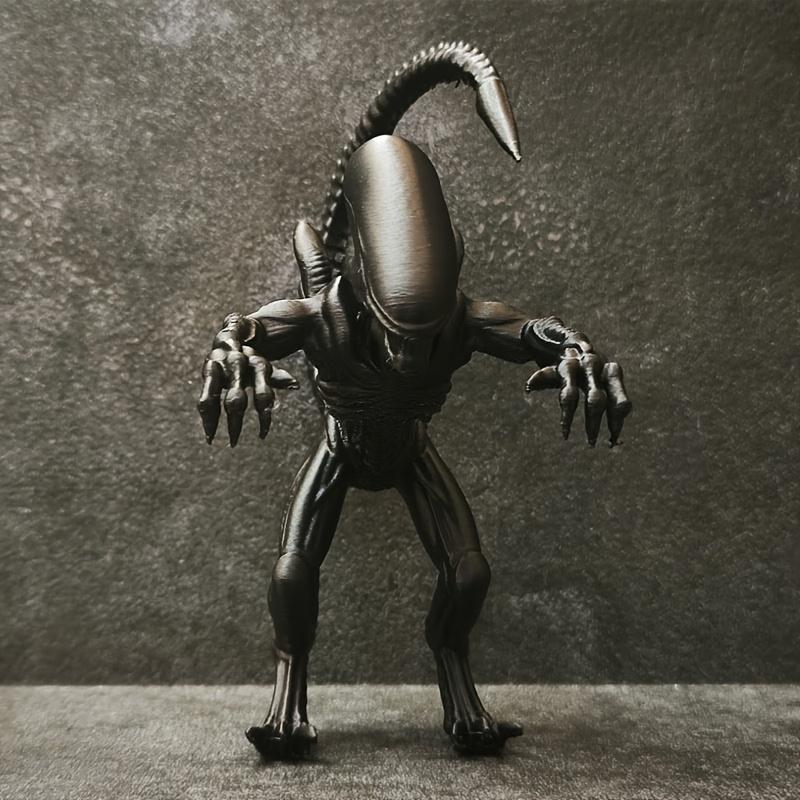 2-Piece Set of Alien Movie Character Models, a Super Cool Desktop Ornament, 3D Printed Decorative Statue, Home Office Decoration, an Alien-Shaped