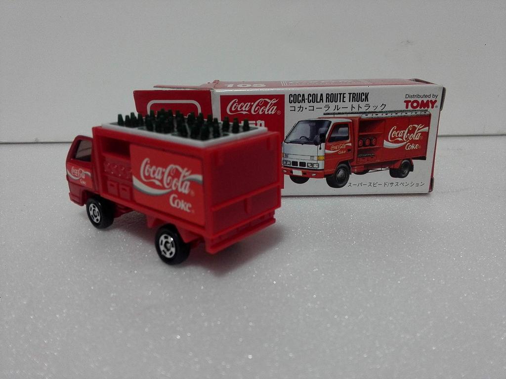 Out-of-print Tomica No. 105 Coca-Cola Route Truck Red Tomy Long-term Storage Crazy Mini Car Circle with Case Shipped from Amazon Warehouse