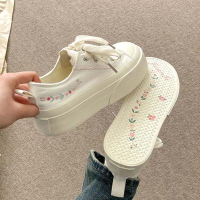 Sommer dünne atmungsaktive dicksohlige Canvas-Schuhe Damen neue bestickte vielseitige weiße Schuhe Freizeitschuhe