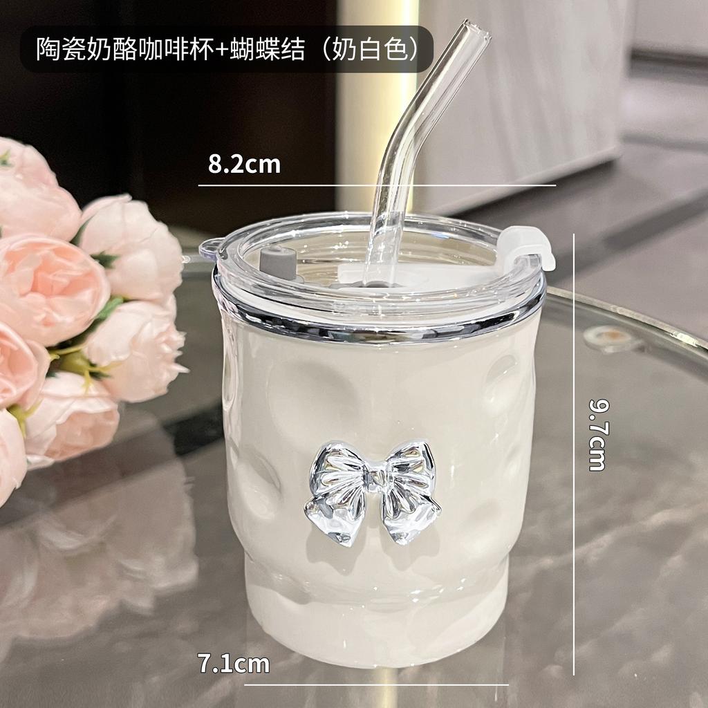 Bogen Keramik Strohhalmbecher Keramik Käseförmige Kaffeetassen Trinkbecher Strohhalmkessel Valentinstagsgeschenk Schwarz-Weiß Tassen