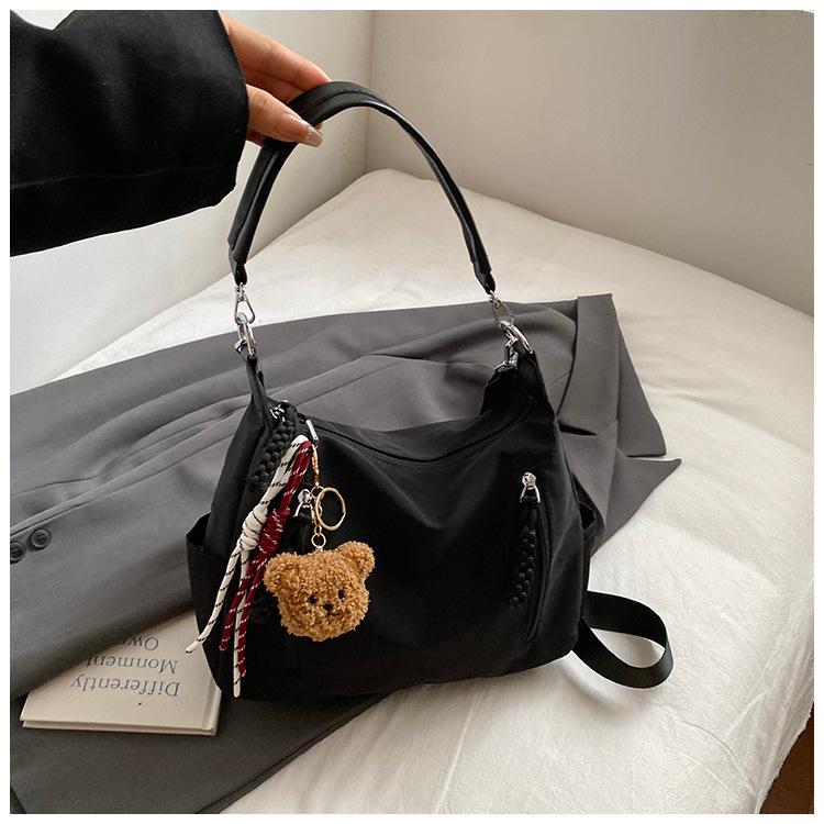 New nylon bag female student class messenger bag large capacity commuter waterproof bag simple versatile shoulder bag
