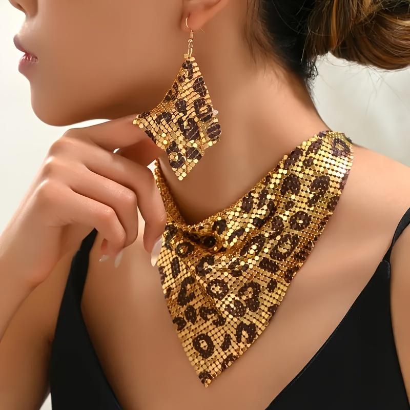 Fashionable Retro Elegant Triangle Scarf, False Collar, Personality Exaggerated Leopard Print Ladies Collarbone Necklace Earrings Set