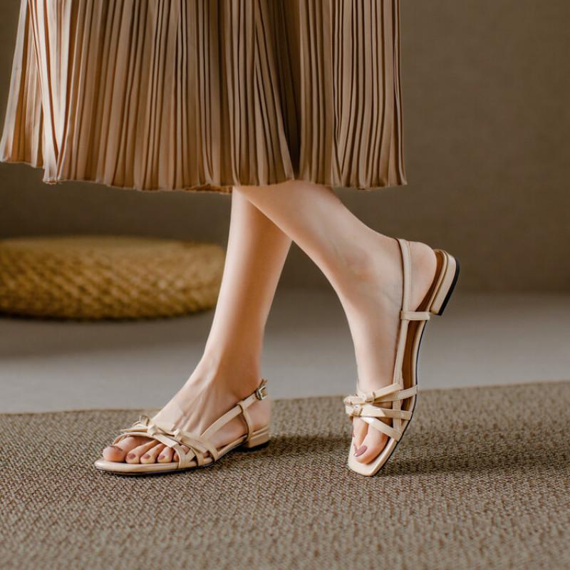 French Square Head Bow Flat Sandals Women's Summer 2025 New Niche Design Sense Woven Beach Sandals