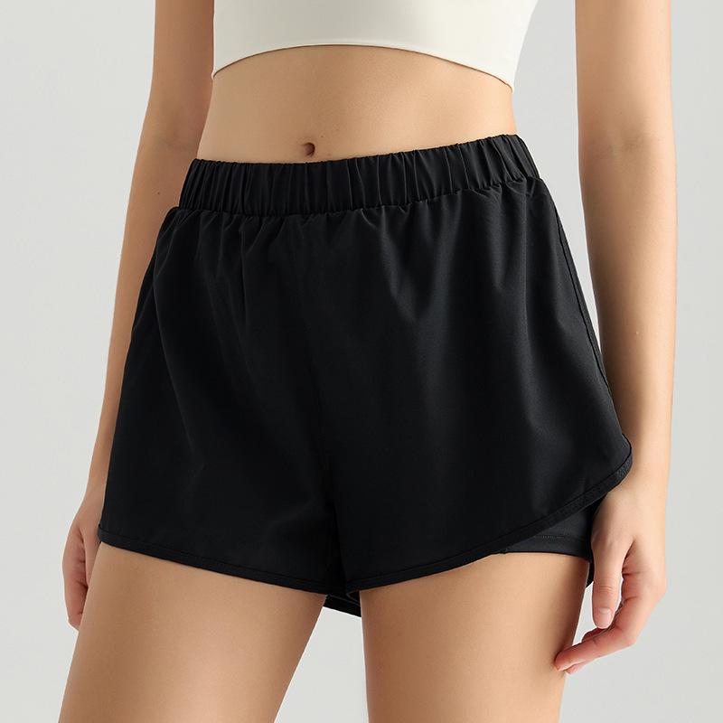 Wyman Women's Two-Piece Yoga Running Shorts with Phone Pockets, Anti-Exposure, Three-Quarter Length for Summer Fitness.